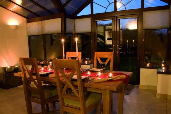 diningwindows-600x400